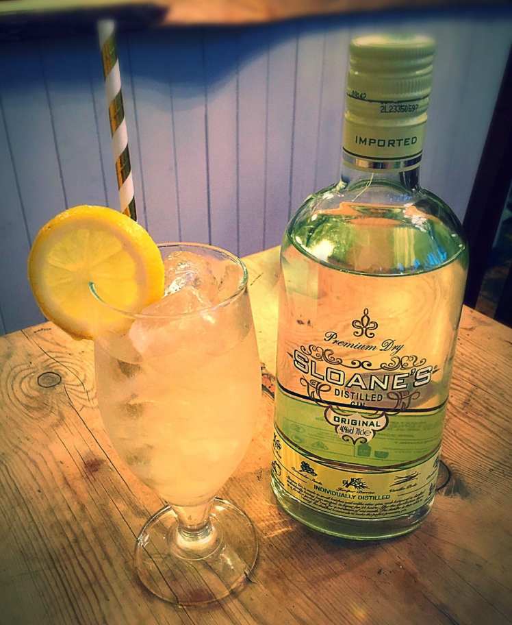 Sloanes gin fizz