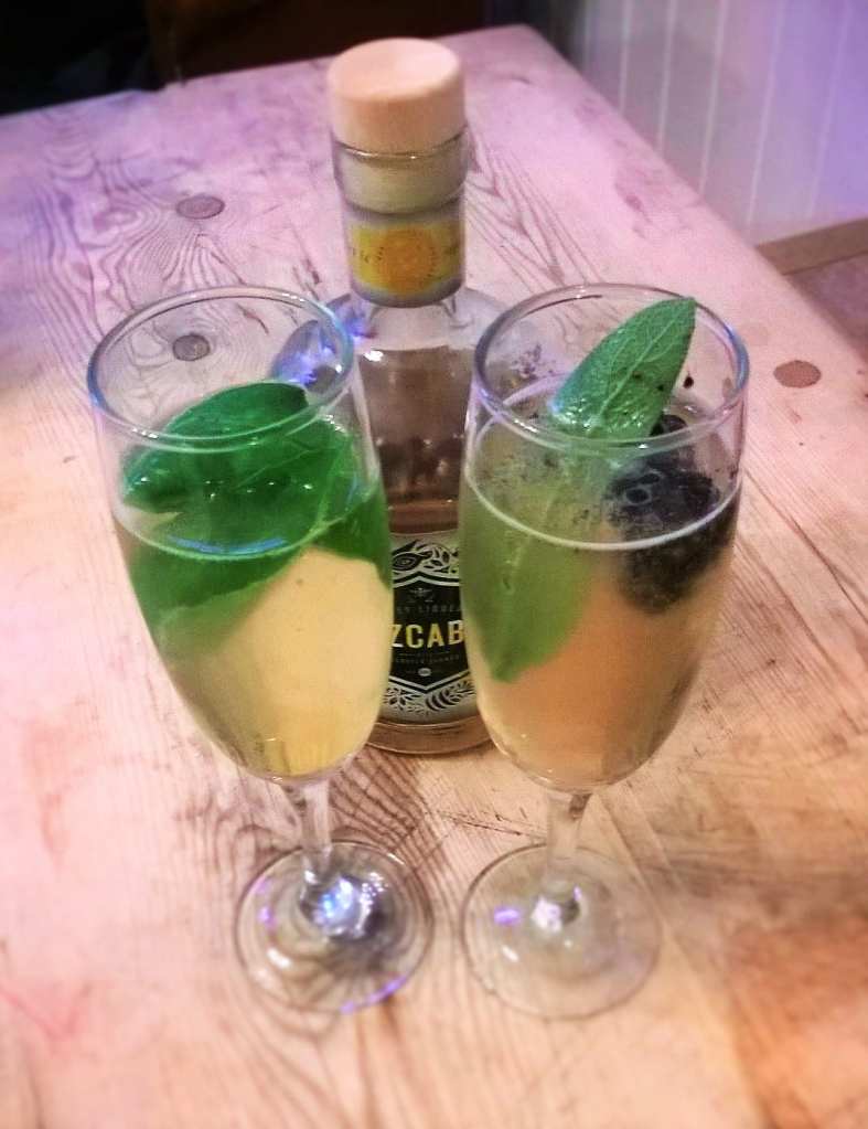 Honey Prosecco cocktail