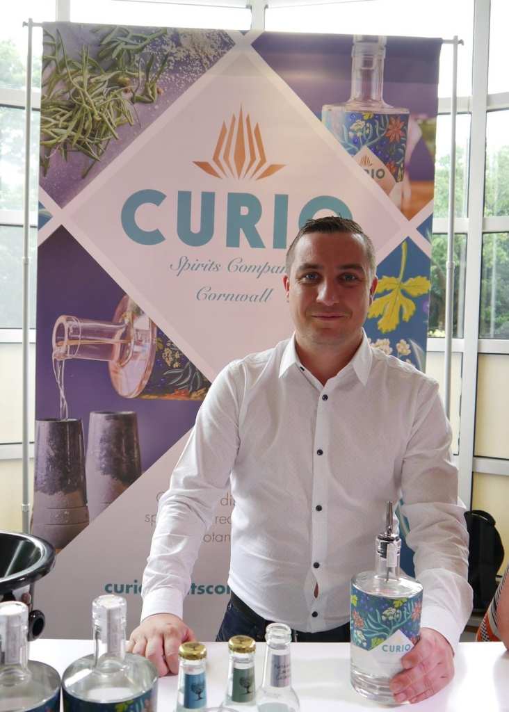 curio gin