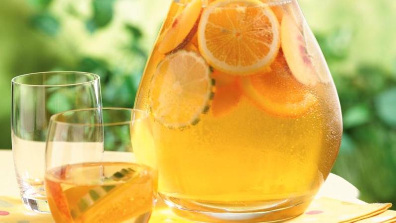 white wine sangria