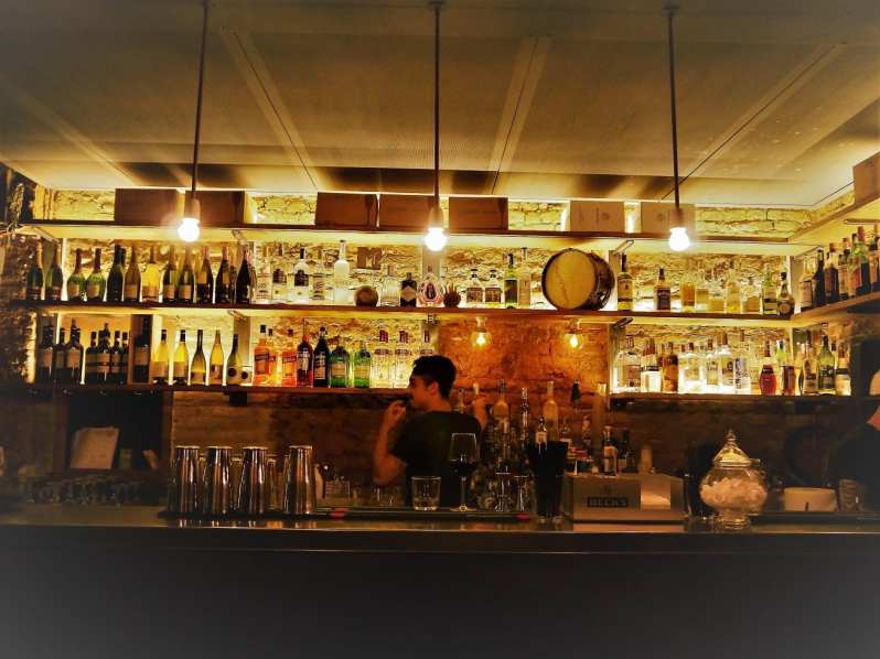 ZOG bar Milan canal