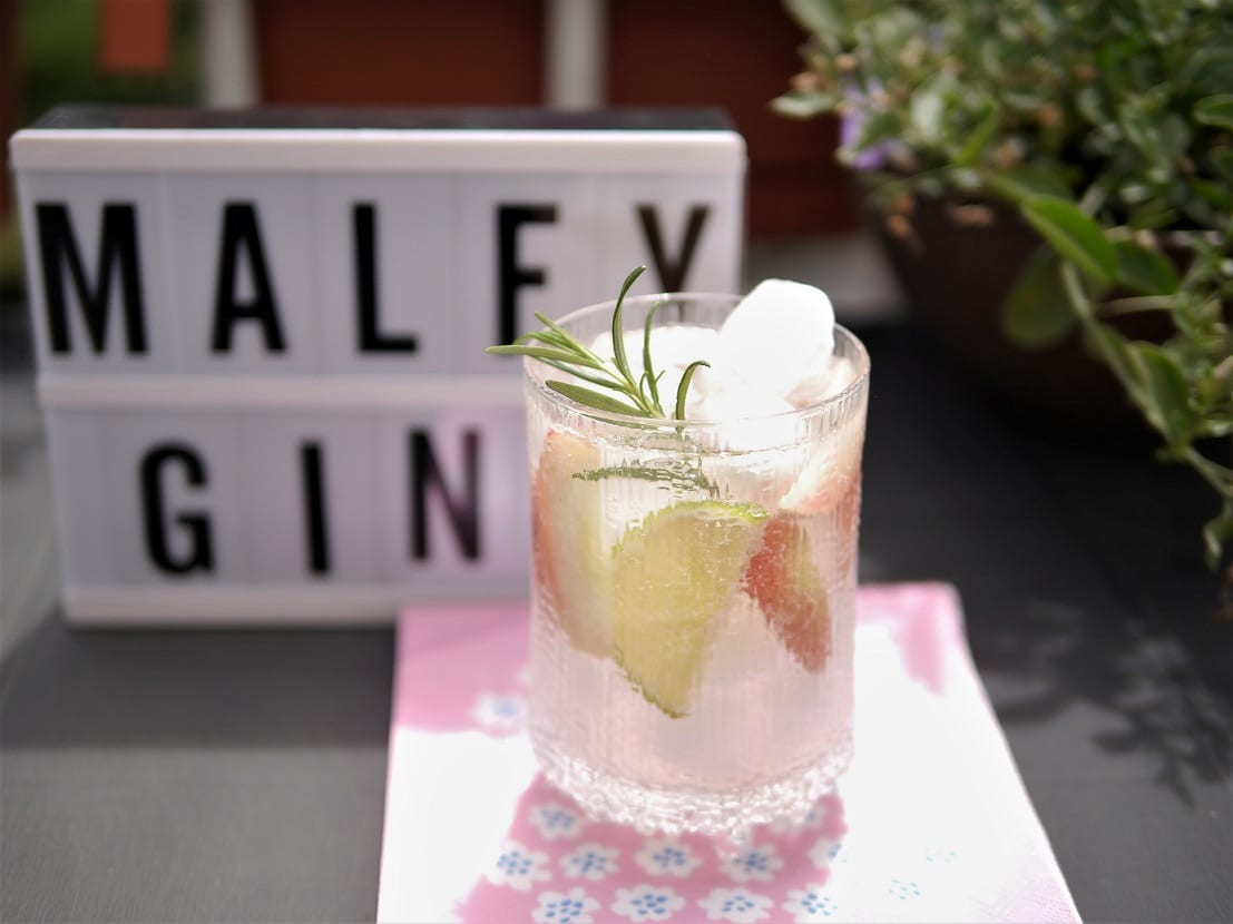 Peach G&T
