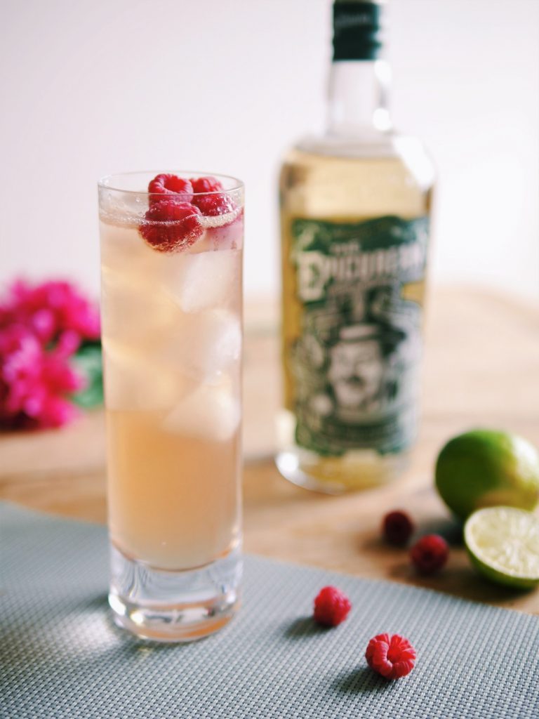 Blended whisky cocktail with raspberry