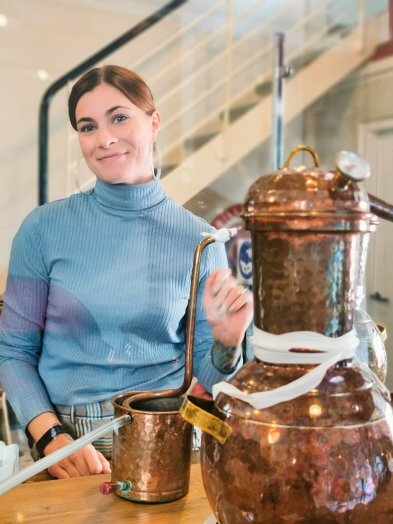 Inka at gin school