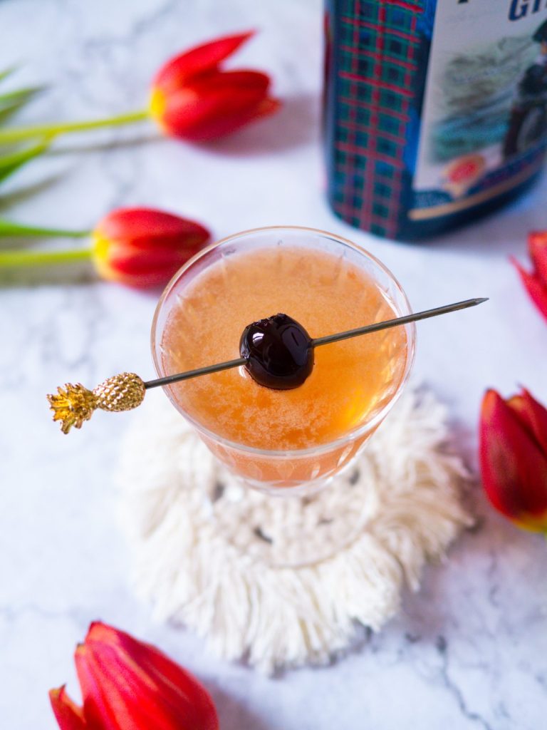 Gin cocktail
