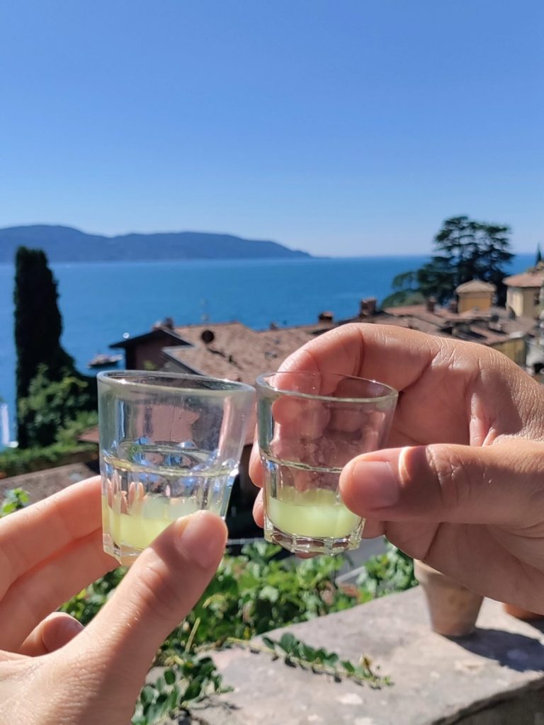 Cheers Limoncello